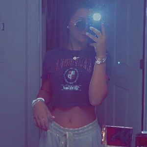 Meet your Posher, Yasmin.